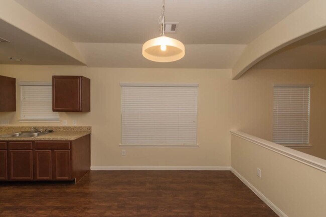 Foto del edificio - 12606 Mountain Daisy Rd