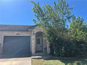 Building Photo - 3049 Pine Valley Dr