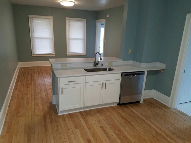 Building Photo - 2766 North Fratney Street, Unit 2766B - Lo...