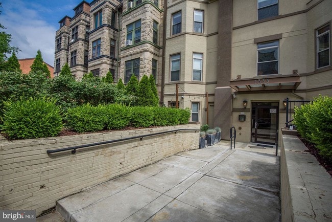 Building Photo - 1333 Euclid St NW