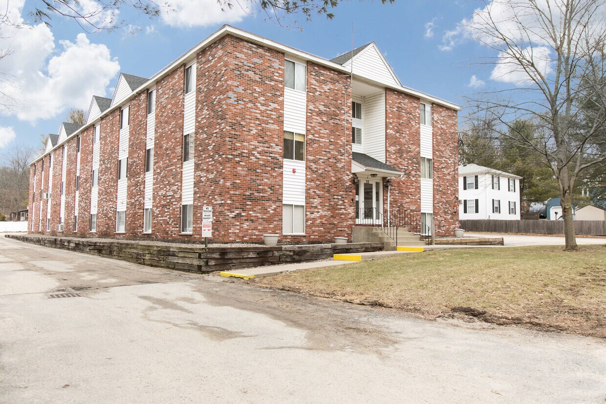 212 Fisher St Unit A14, North Attleboro, MA 02760 Condo for Rent in