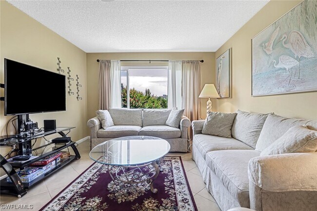 Foto del edificio - 1010 Manatee Rd