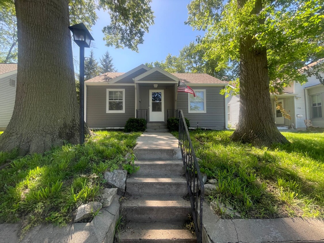 Primary Photo - Home for Rent in Bellevue NE!