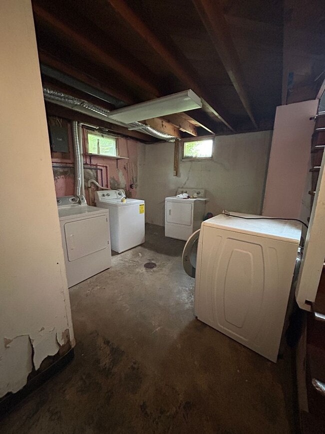 Building Photo - Charming House for rent in Halliday