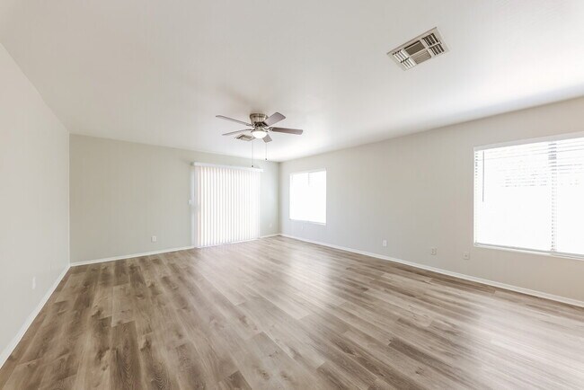 Foto del edificio - 8817 N 20th Ave