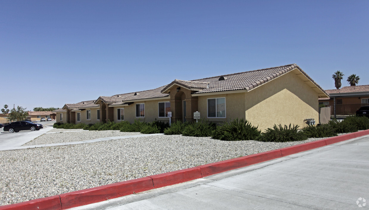 Primary Photo - Smoke Tree Villas