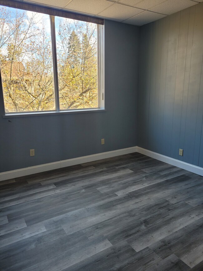 Foto del edificio - 1705 Genesee St