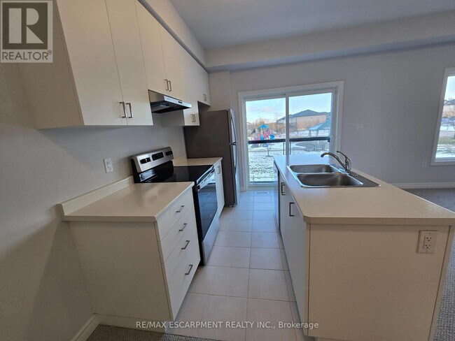 Photo du bâtiment - 205 Thames Wy