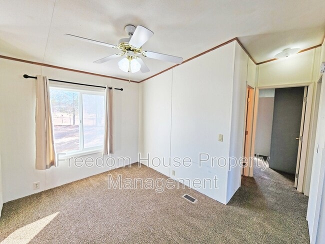 Building Photo - 1700 Keenan Way