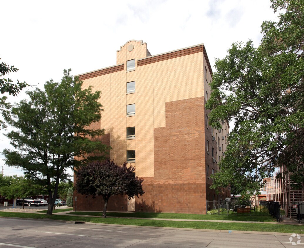 Foto del edificio - Westgate Tower Apartments