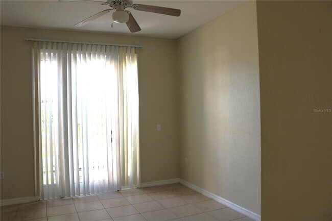 Foto del edificio - 1932 Magical Ln