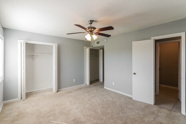 Foto del edificio - 3115 Falk Ct