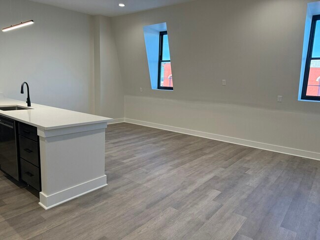 Foto del edificio - 106 E Erie St