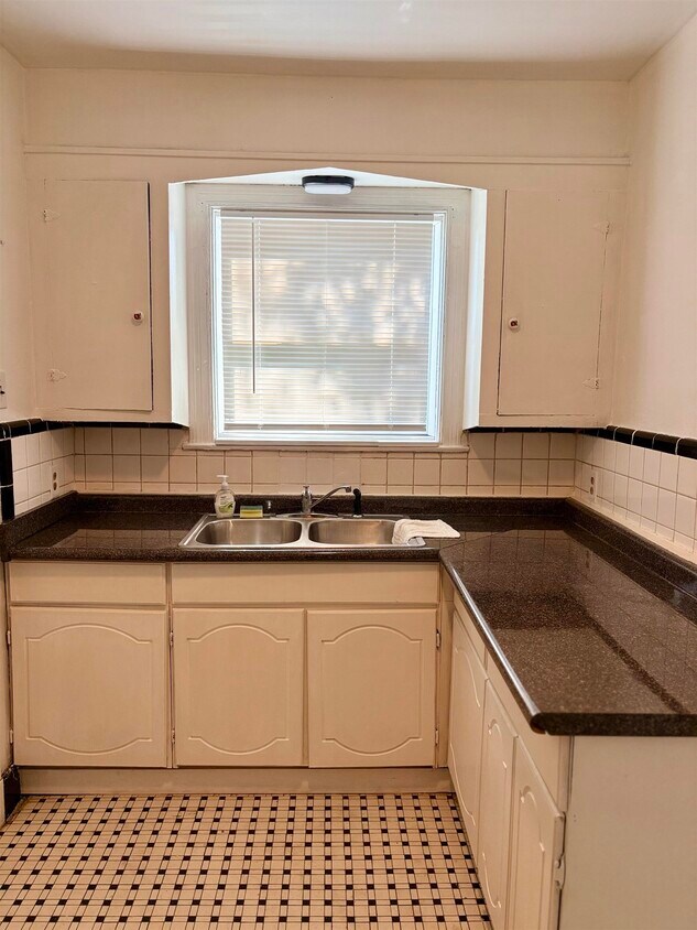 Foto del edificio - 827 E Mallory Ave