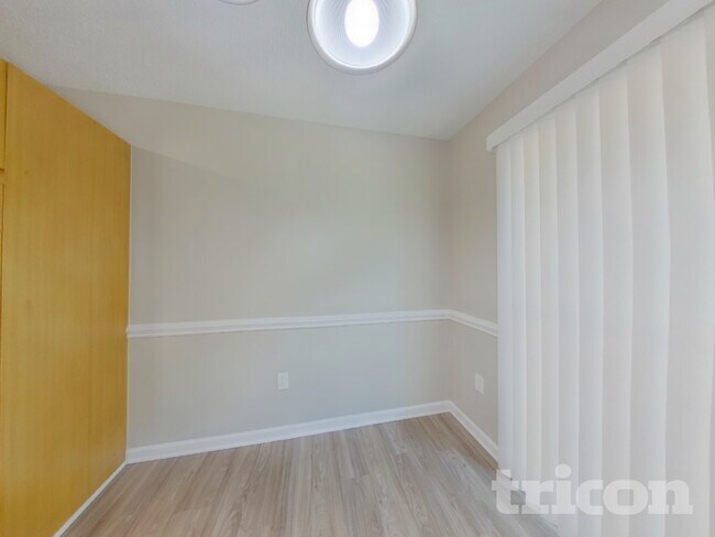 Foto del edificio - 4509 Capstone Dr