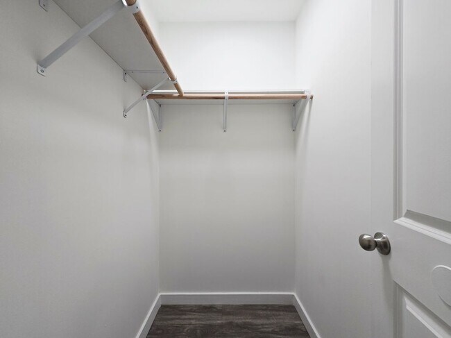 Building Photo - 2529 Piering Dr