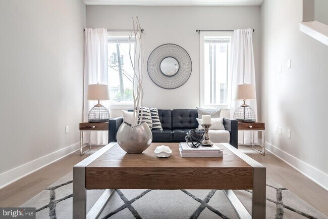 Foto del edificio - Northern Liberties Townhome with Parking