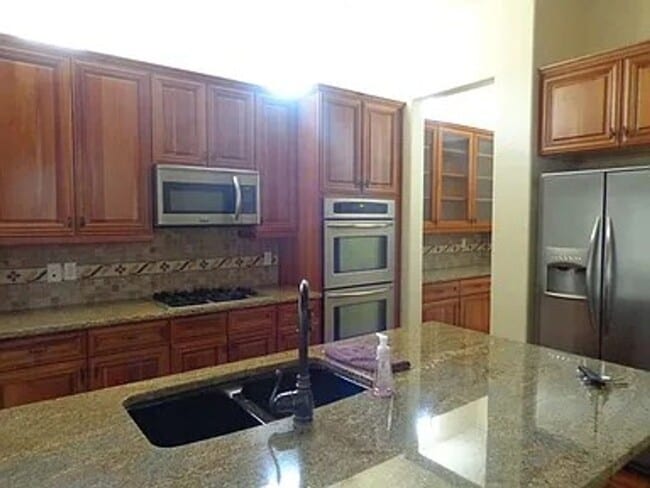 Foto del edificio - Flag Homes - 120