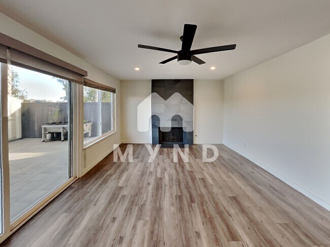 Building Photo - 13155 Portofino Dr