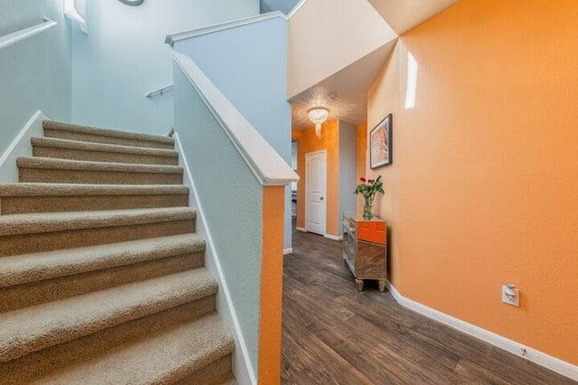 Building Photo - 14919 Hartsmith Dr