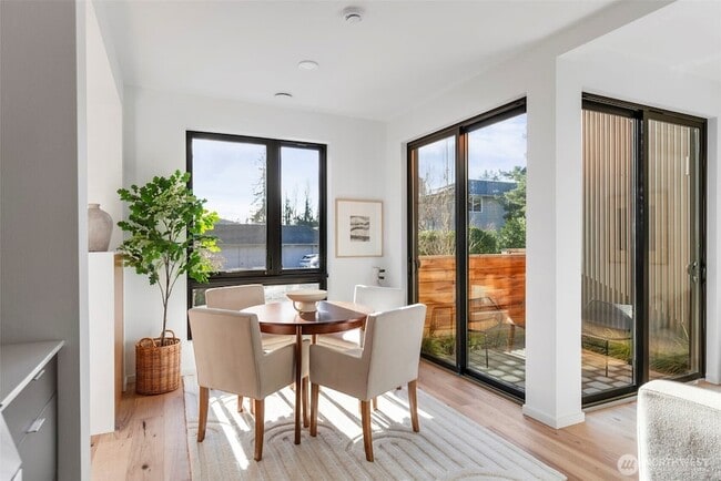 Foto del edificio - 214 Shepard Way NW