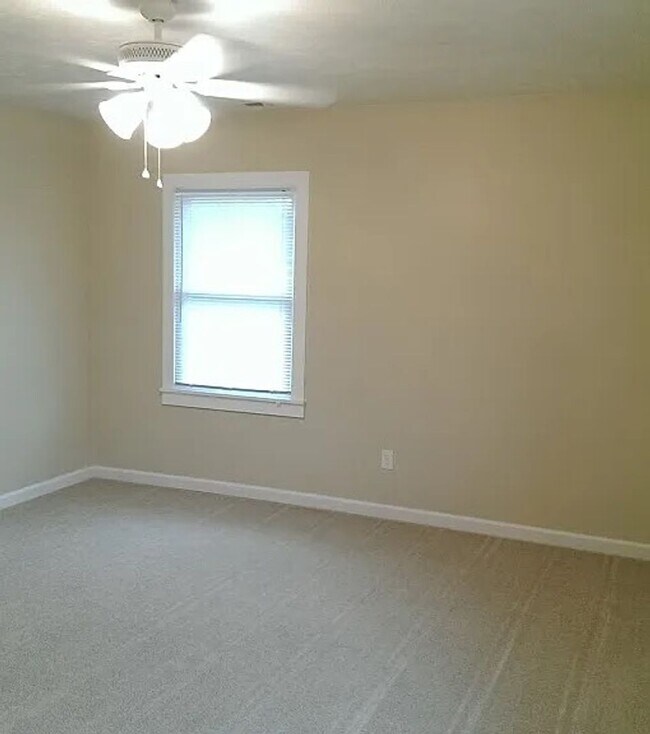 Foto del edificio - 1032 Oakstone Dr