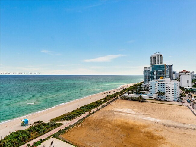 Foto del edificio - 6767 Collins Ave