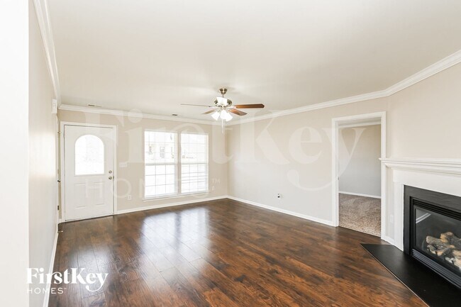 Foto del edificio - 6824 Parkers Crossing Dr