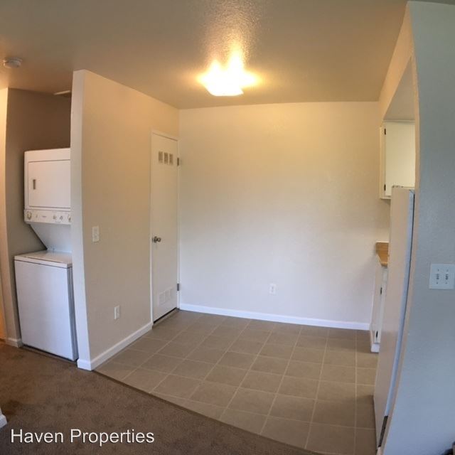 Building Photo - 2785 Meadowview Rd