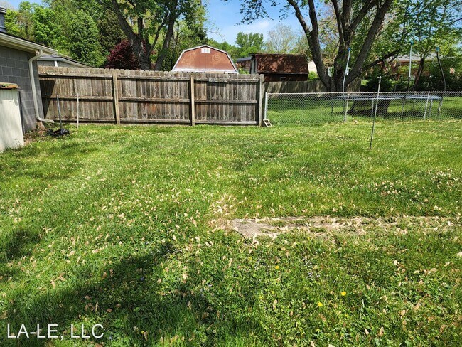 Building Photo - 3 br, 2 bath House - 9007 Shevie Dr.