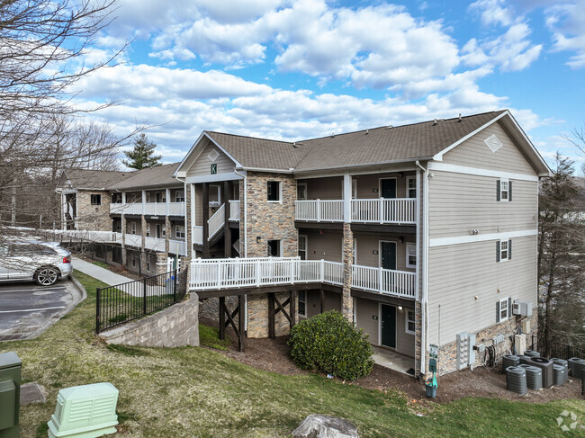 Building Photo - The Village of Meadowview