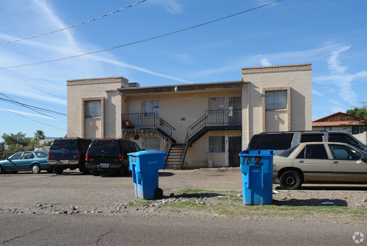 Foto del edificio - 9514 N 8th St