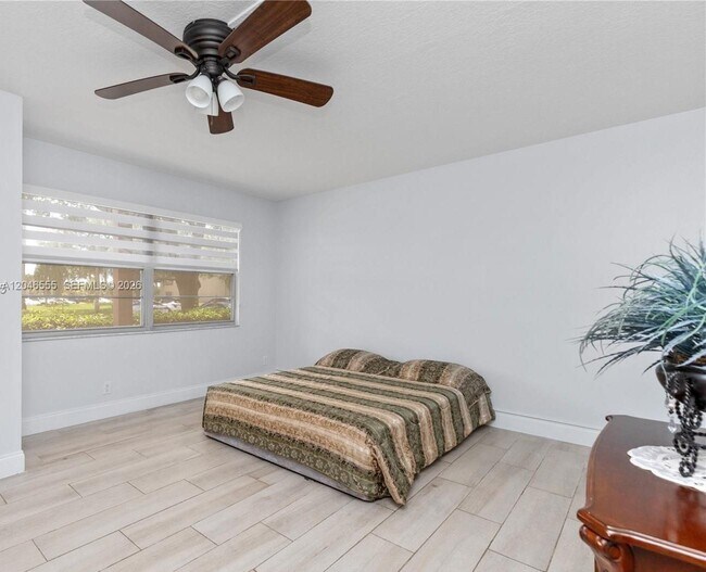 Foto del edificio - 1110 SW 125th Ave