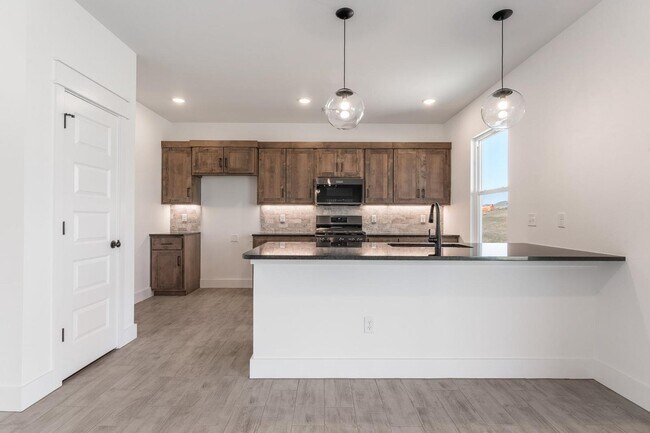 Foto del edificio - 1140 Ari Ave