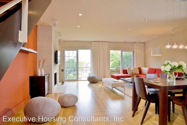 Foto del edificio - 2 br, 2.5 bath House - 1638 Beekman Place,...