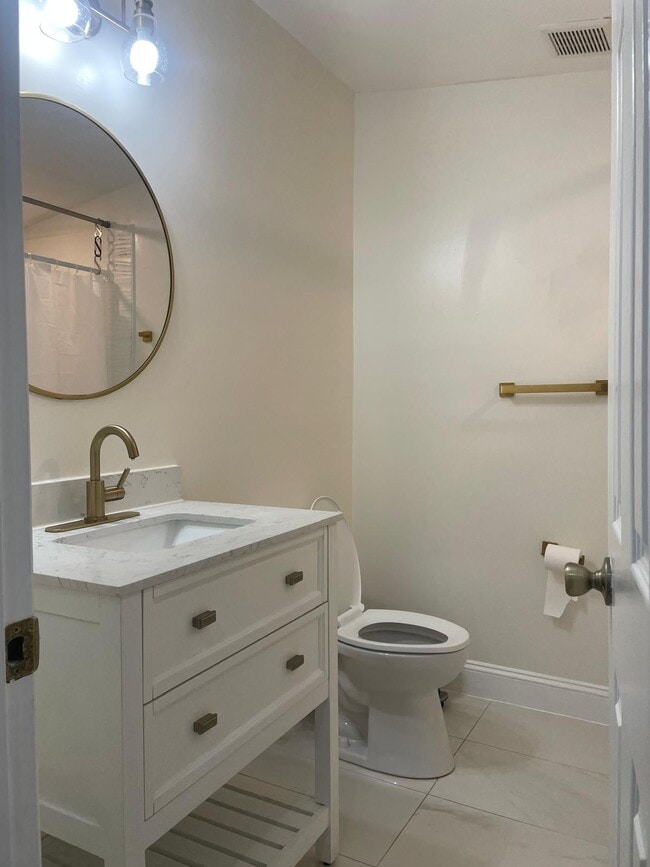 Foto del edificio - 6314 Foote St