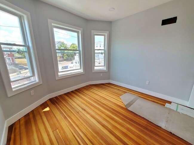 Building Photo - 31 Faywood Ave