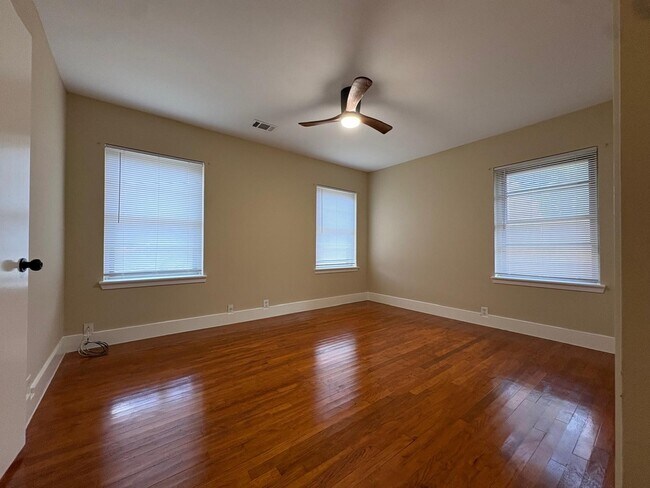 Building Photo - 1411 Ansbury Dr