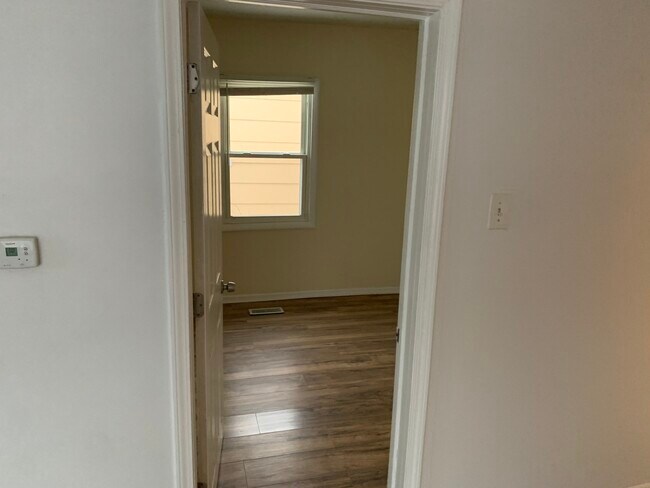 Foto del edificio - 1319 N Channel Dr