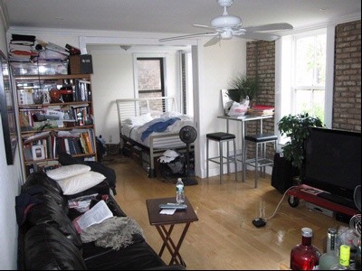 Primary Photo - 110 Bedford St