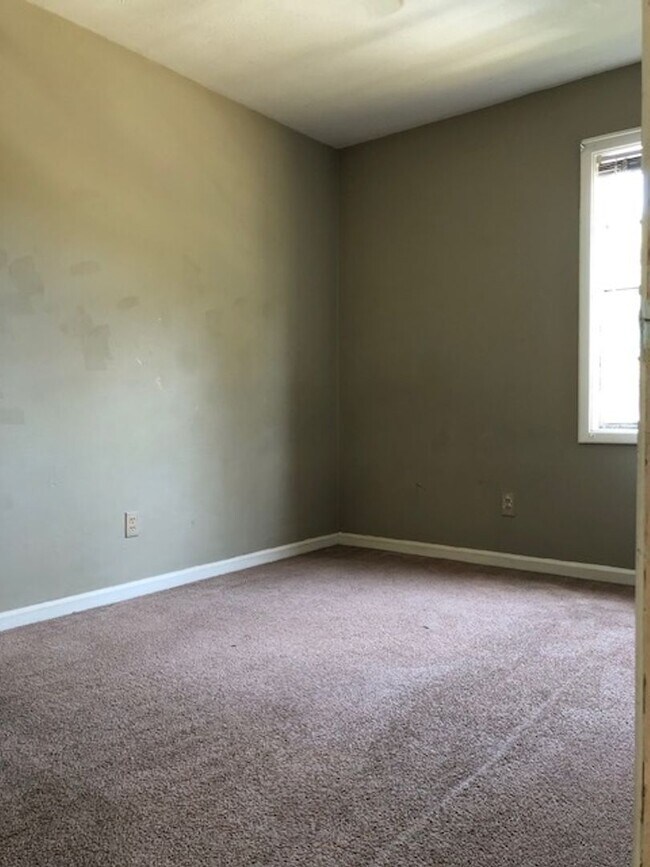 Building Photo - 6323 Catalina Dr