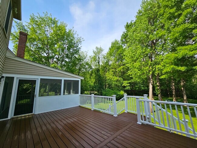 Foto del edificio - 7 Apple Ridge Dr