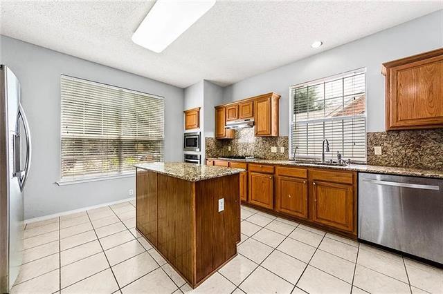 Building Photo - 8501 Mesa Verde Dr