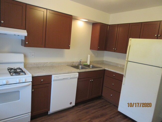 Kitchen - 328 W Johnson St