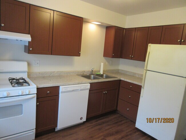 Kitchen - 328 W Johnson St