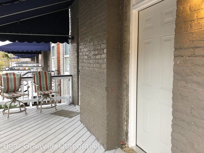 Foto del edificio - 2012 Idlewood Ave