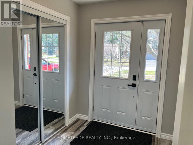 Photo du bâtiment - 206 Little Ave