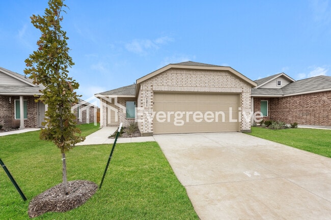 Building Photo - 1211 Falcon Hts Dr