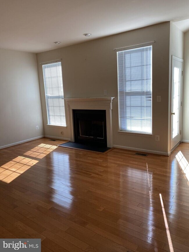 Building Photo - 43124 Baltusrol Terrace