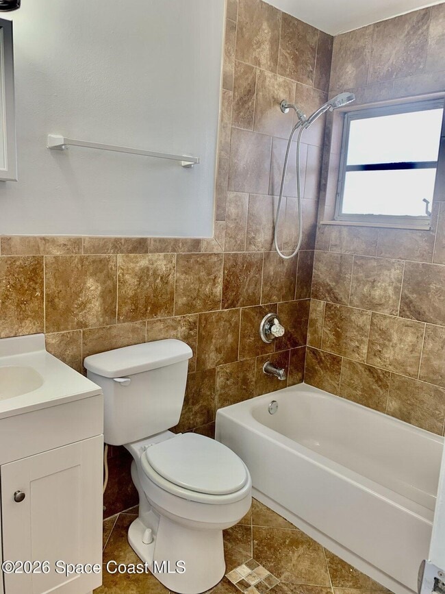 Building Photo - 1625 Elizabeth St